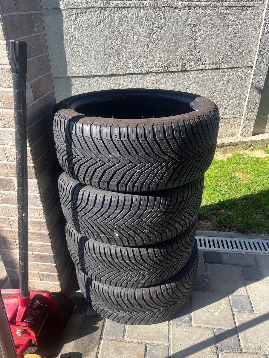 Zimne pneumatiky Michelin 235/40 R18