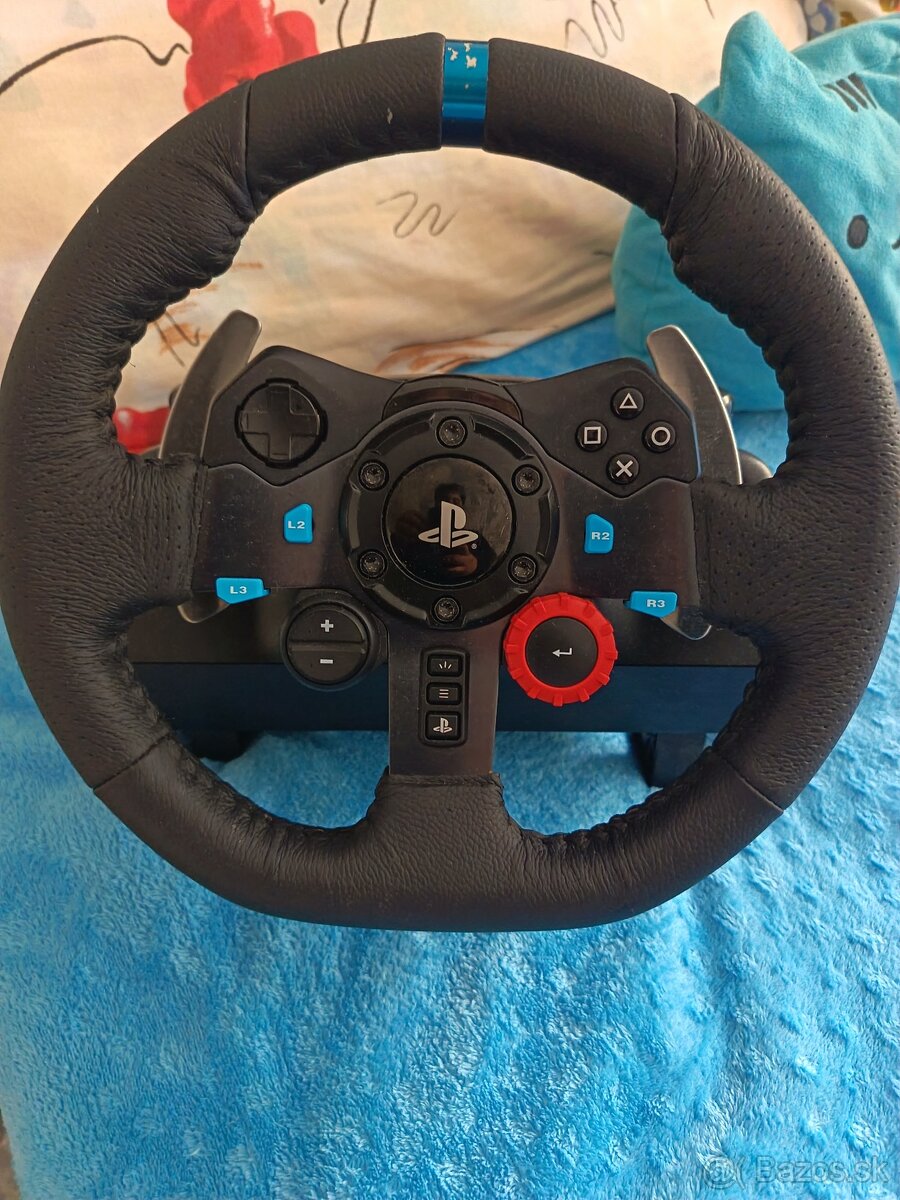 Predám volant logitech g29 aj s pakov
