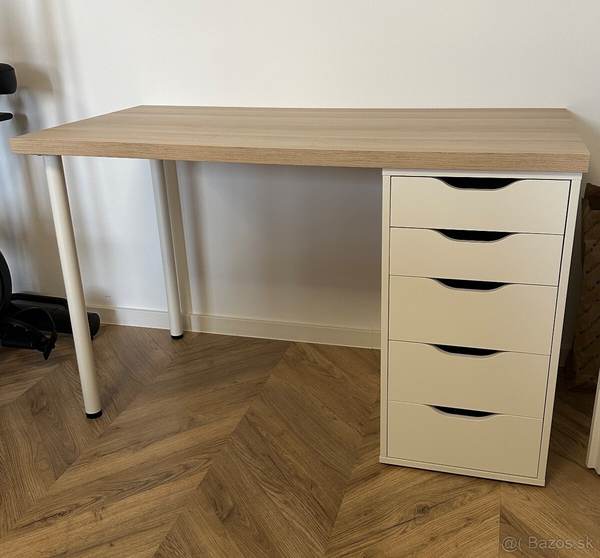 Ponúkam na predaj stôl -  IKEA