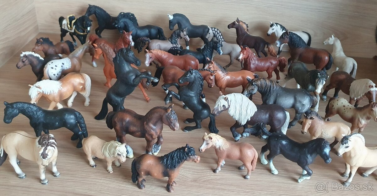 Schleich koně a jezdci /jezdkyně