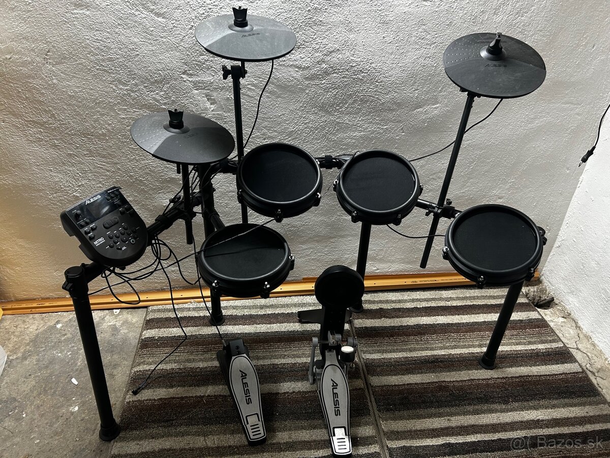 Alesis nitro mesh kit