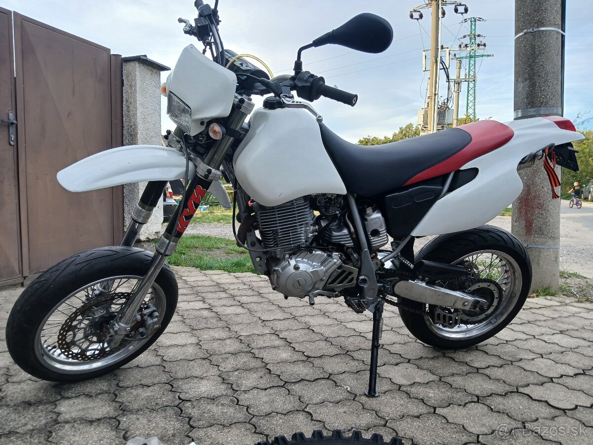 Yamaha TTR600R