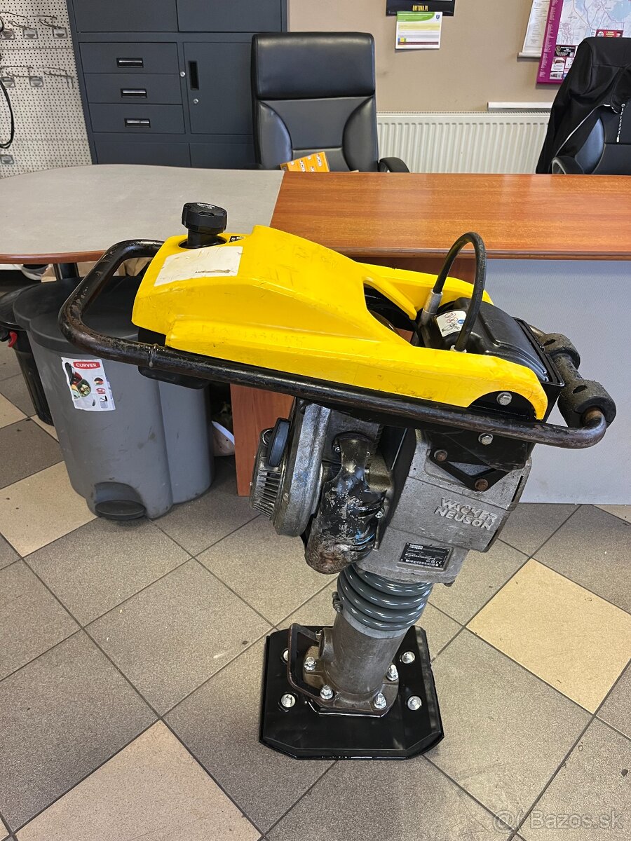 Vibracna zaba, noha, skokan Wacker Neuson BS 50-2 , 2020rv