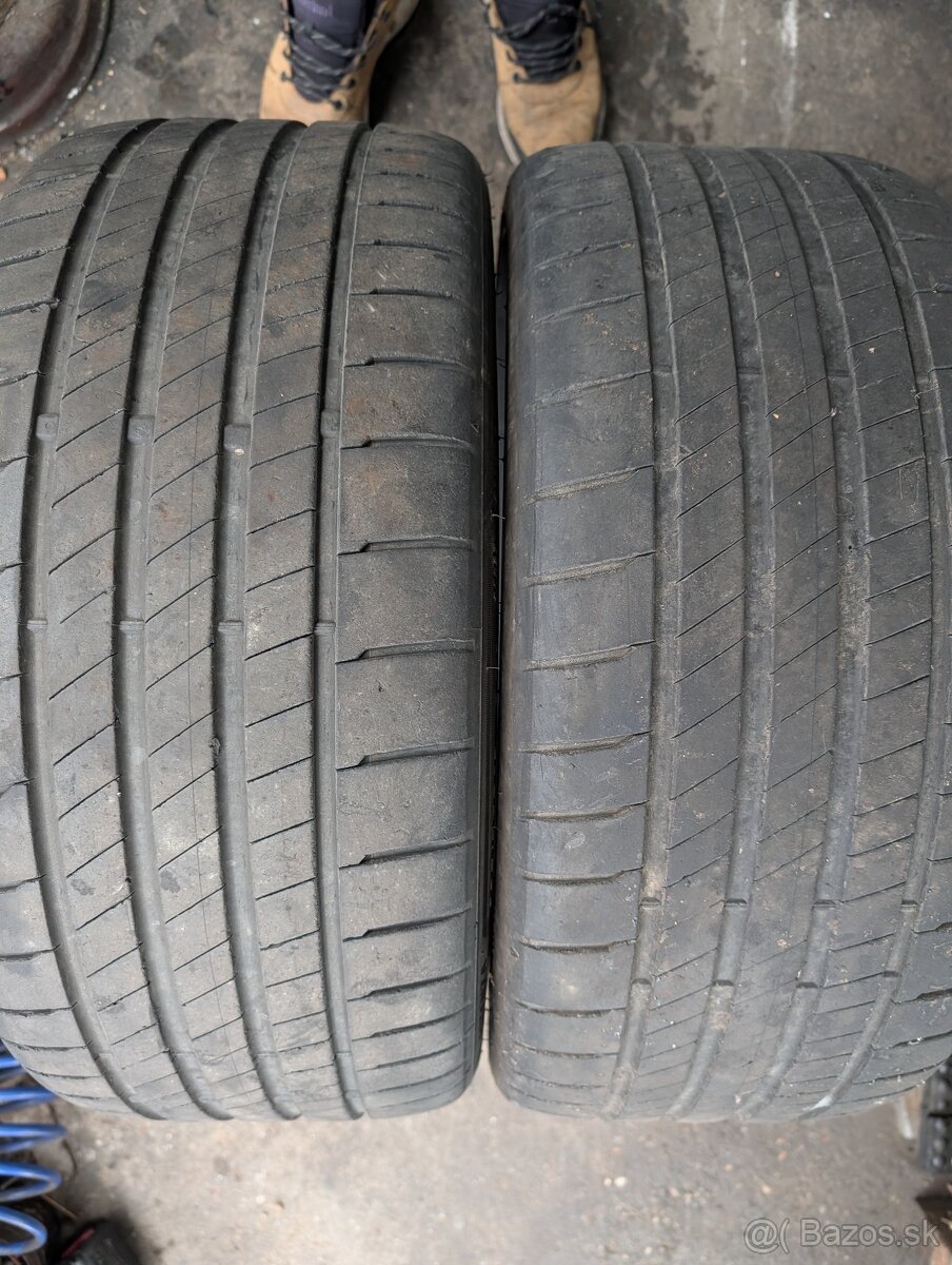 Bridgestone 235/35r19