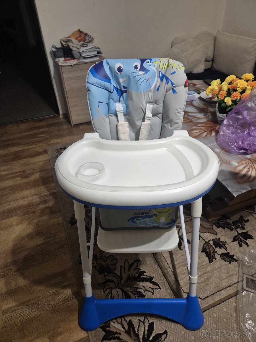 Jedálenská stolička