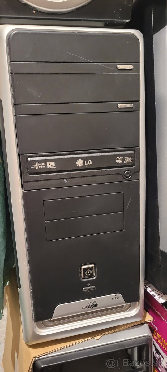 Predám rôzne PC skrinky / veľmi dobrý stav
