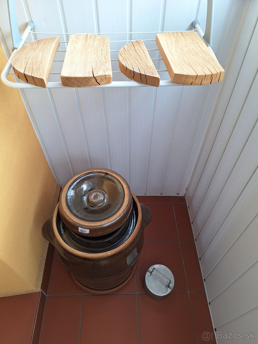 Predám súdok na kapustu.
