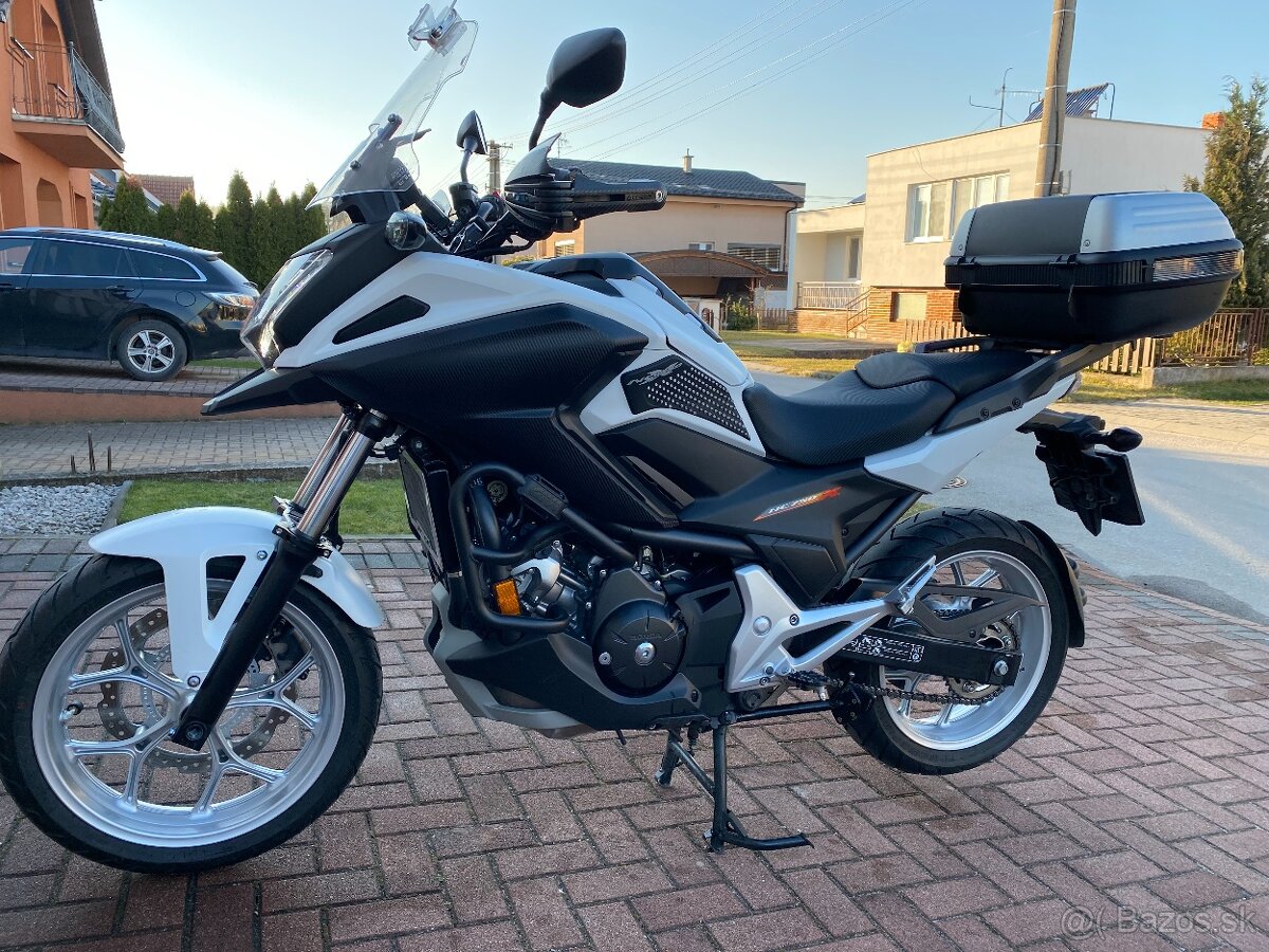 HONDA NC750X DCT 2016 - 13 240km