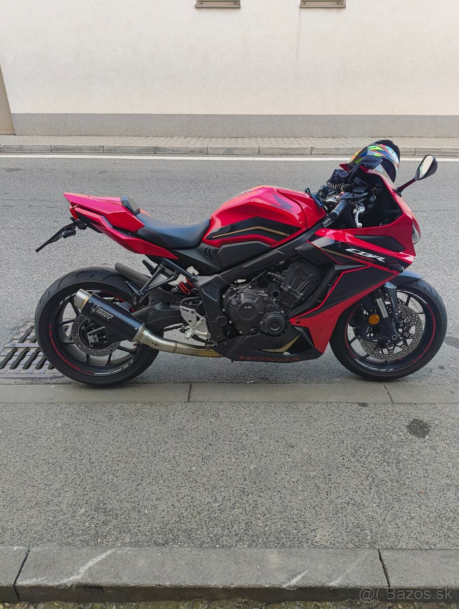 Honda CBR 650R, rv. 2023