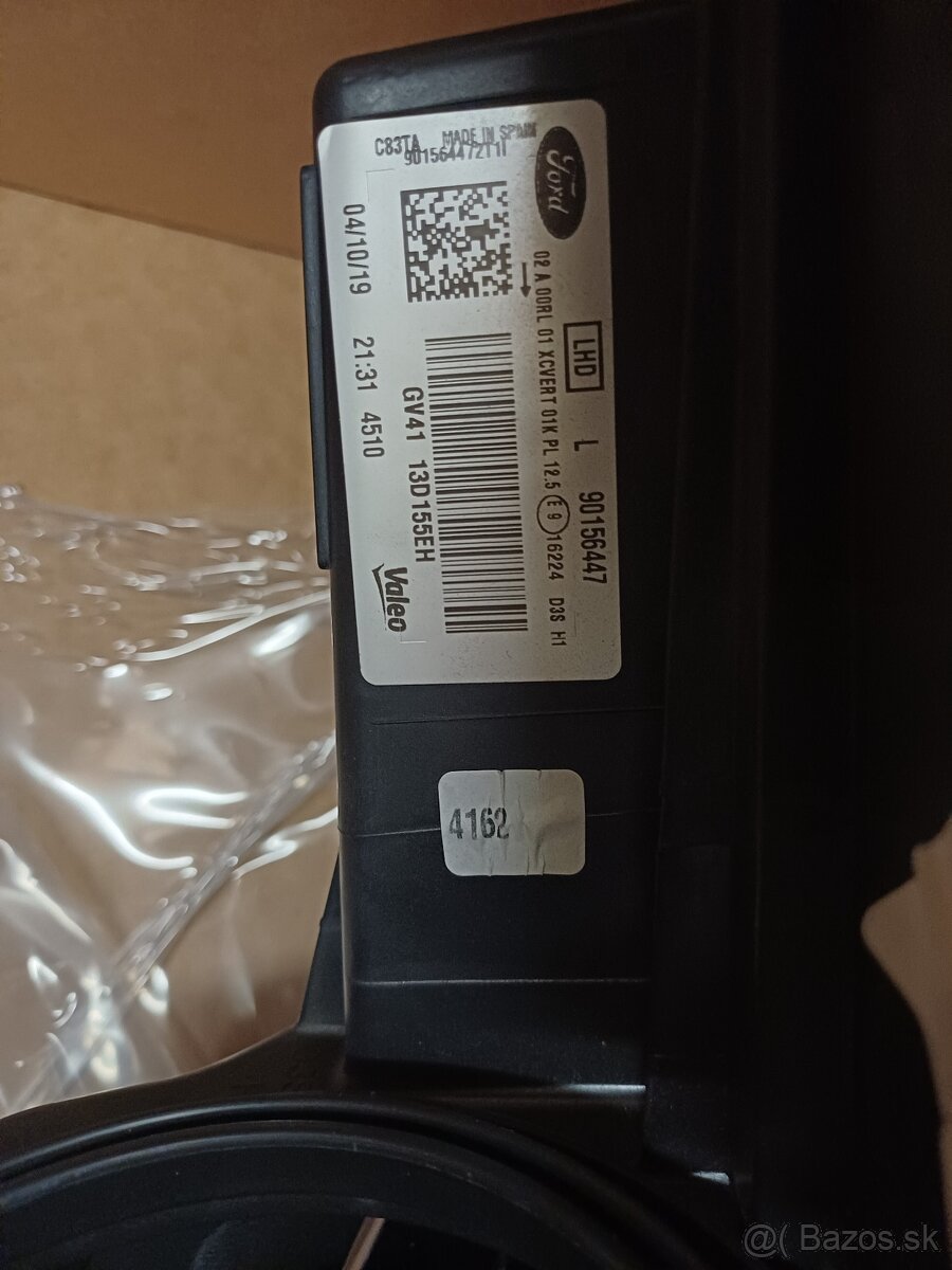 Predam Xenon svetla P+L na ford Kuga r.v. 2019