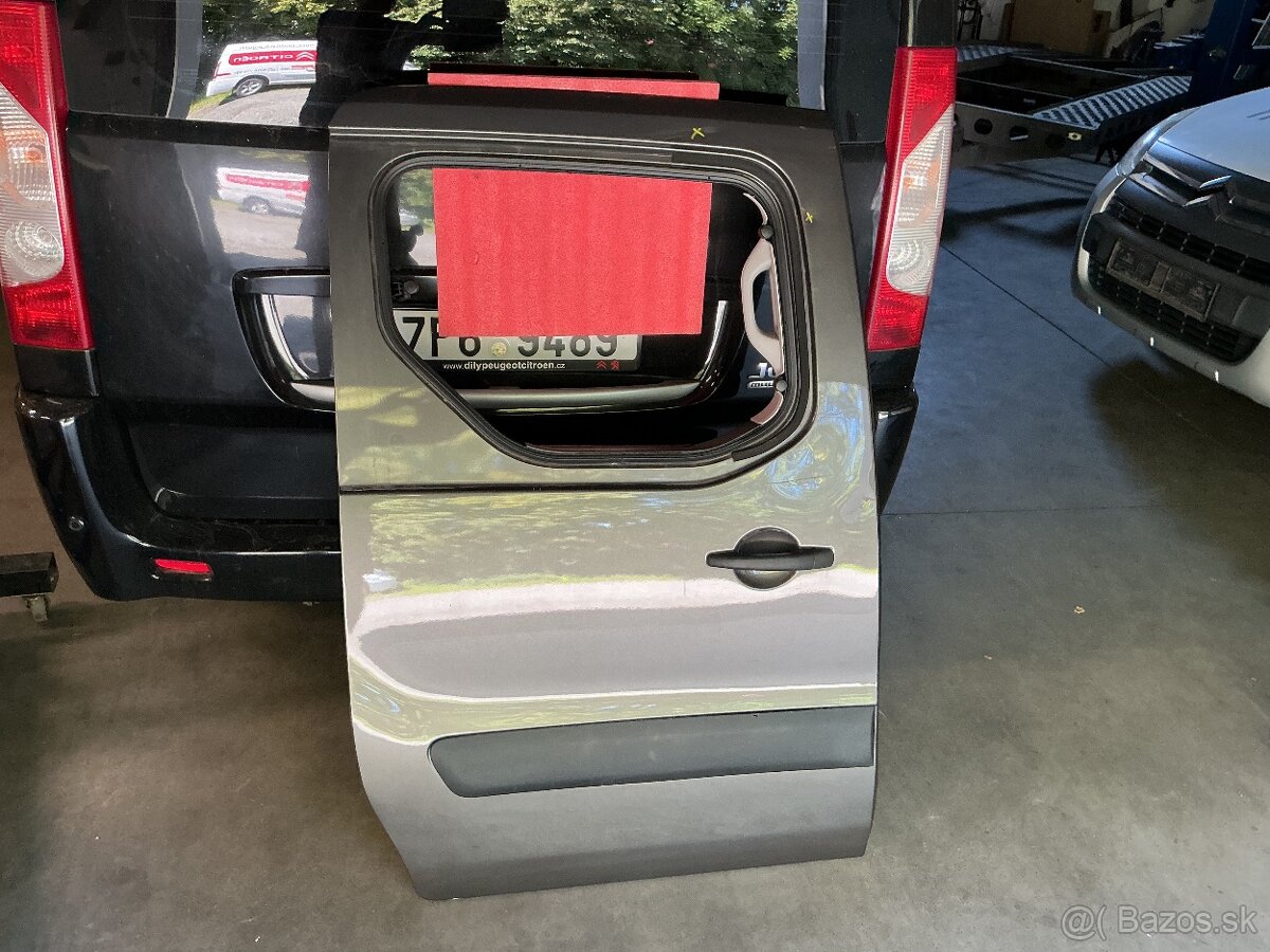 Citroen Berlingo - pravé posuvné dveře.