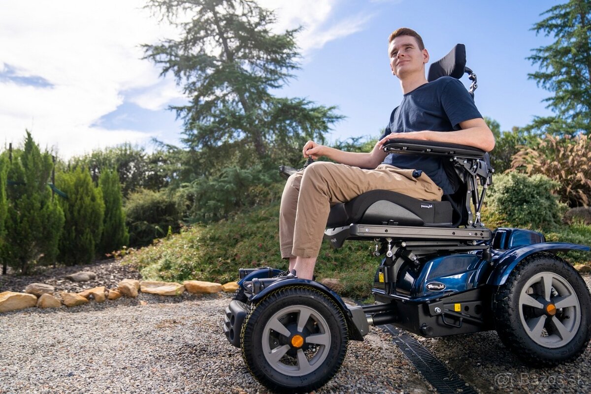 Terenny elekrticky vozik