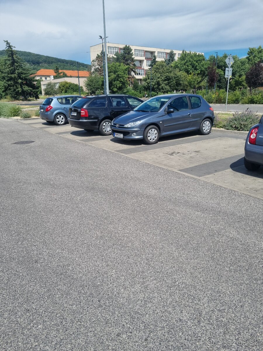 Peugeot 206 55kw nájazd 145tis rv 2006