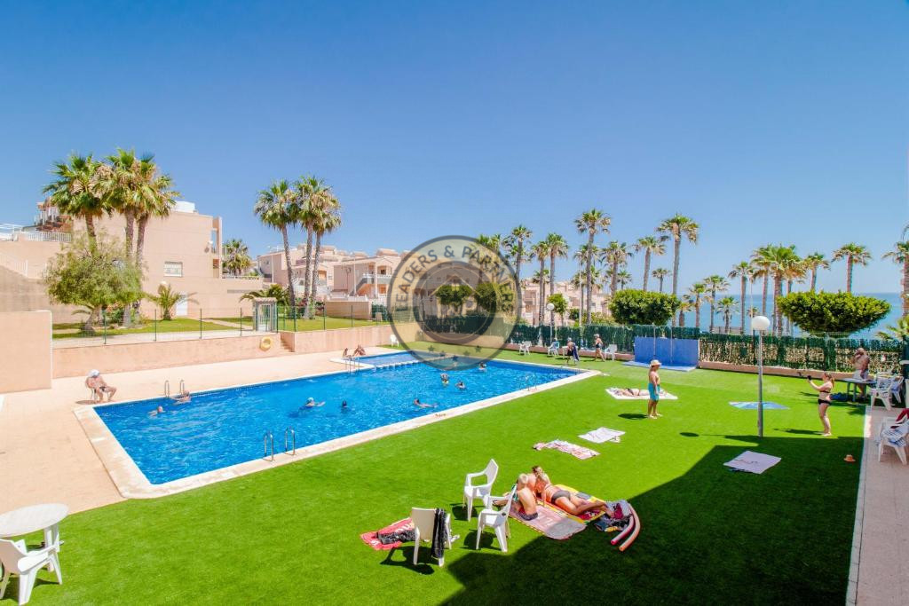 Apartmán 2+kk s bazénom Torrevieja-La Mata, Španielsko