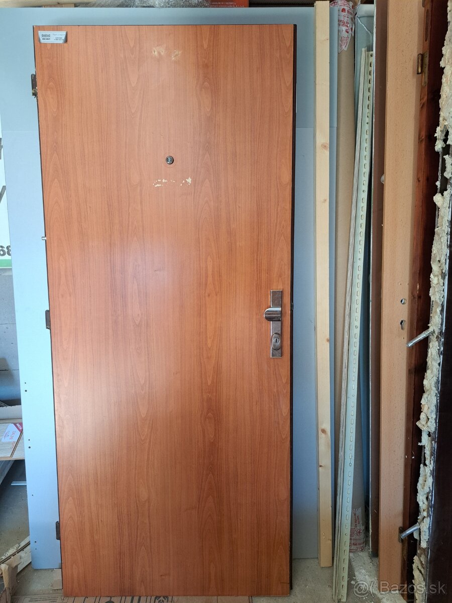 Predam použité dvere