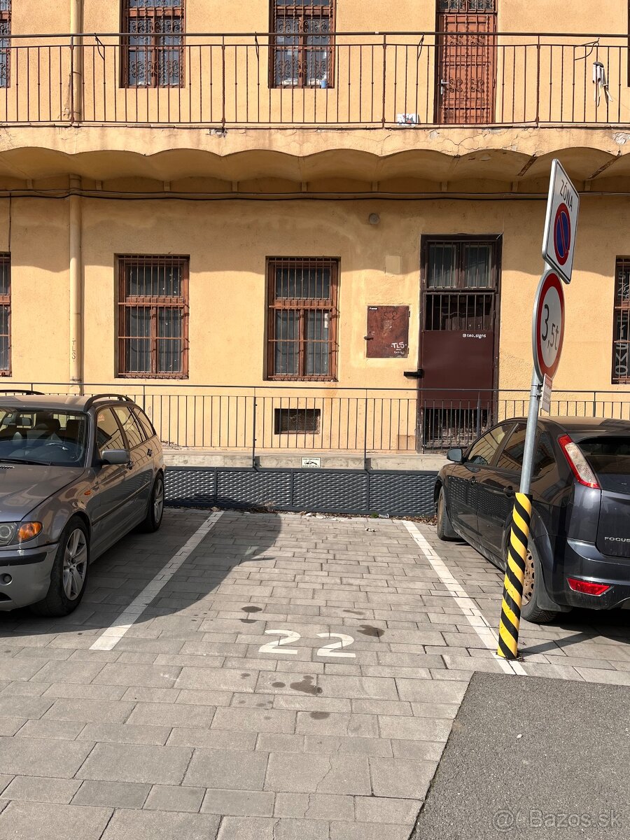 Prenajom parkovacieho miesta