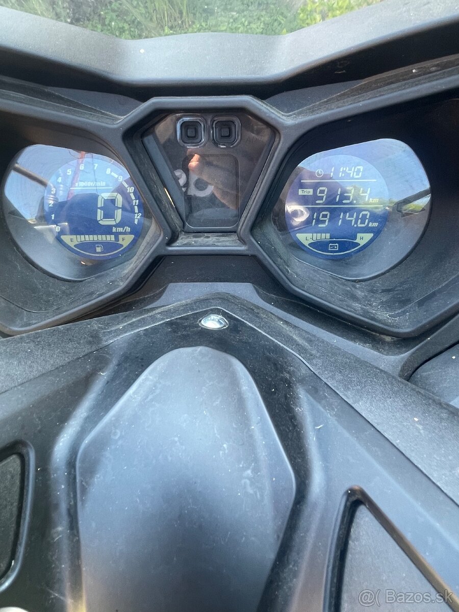 125