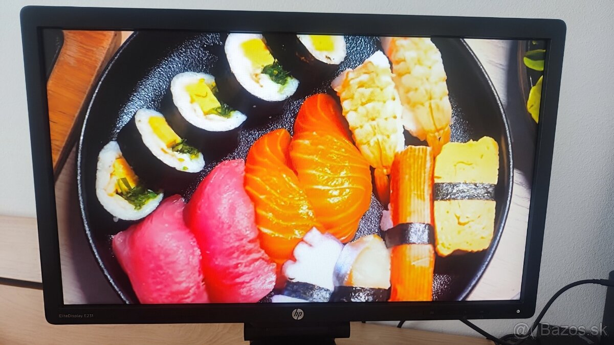 Monitor 23" HP E231 – FULL HD – ako nový + záruka