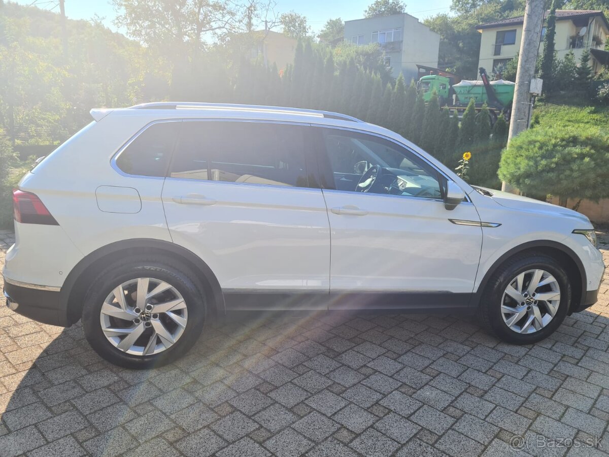 Prenájom bieleho VW Tiguan s vodičom – Svadby, VIP transfer.