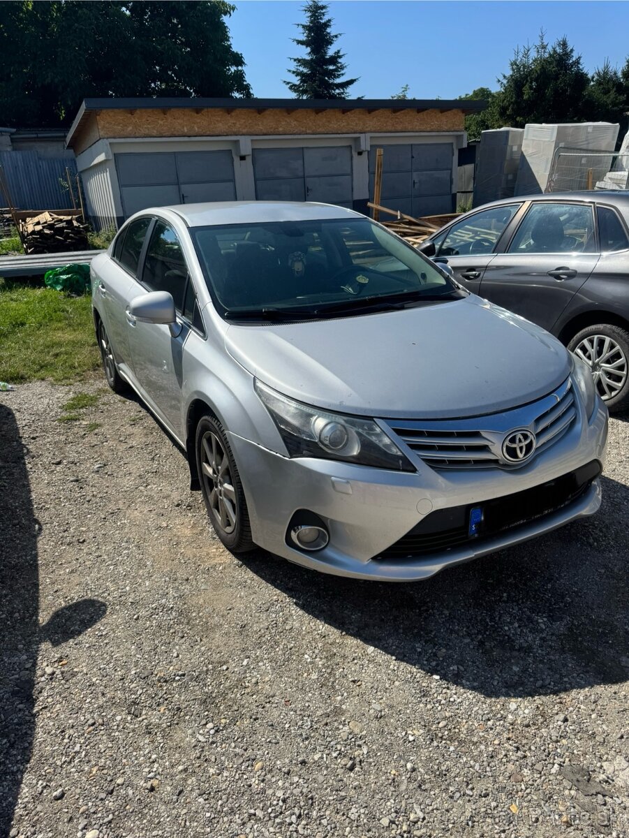 TOYOTA AVENSIS T27 FACELIFT