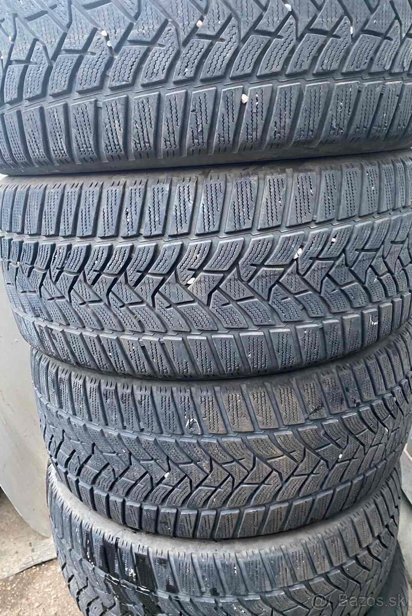 Dunlop 235/45R18