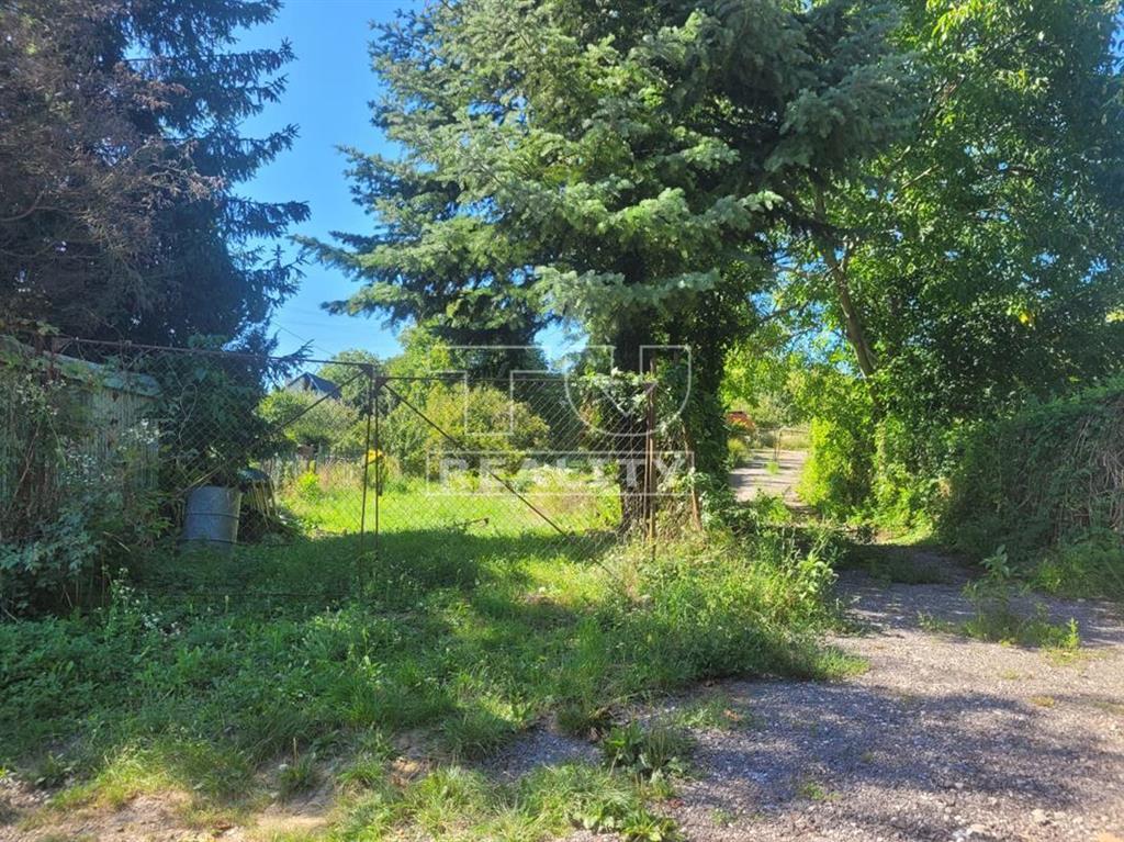 Stavebný pozemok pri Novom Meste nad Váhom