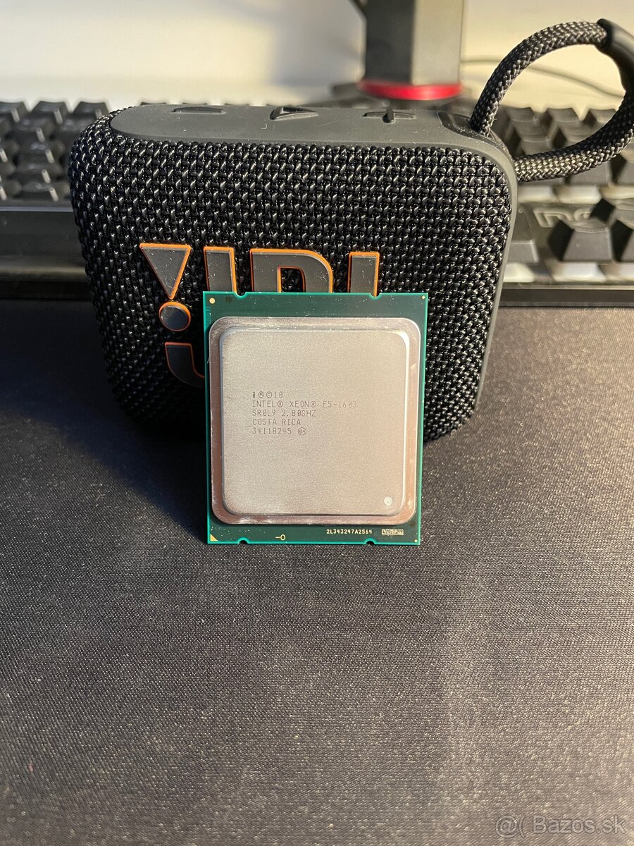 Xeon E5 -1603 V1 / 4 jadrá / 4 vlákna / 2,8 GHz