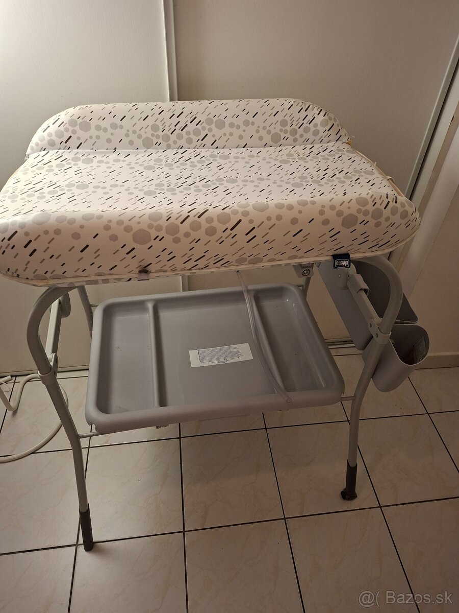 Prebalovaci pult chicco plus oblecenie