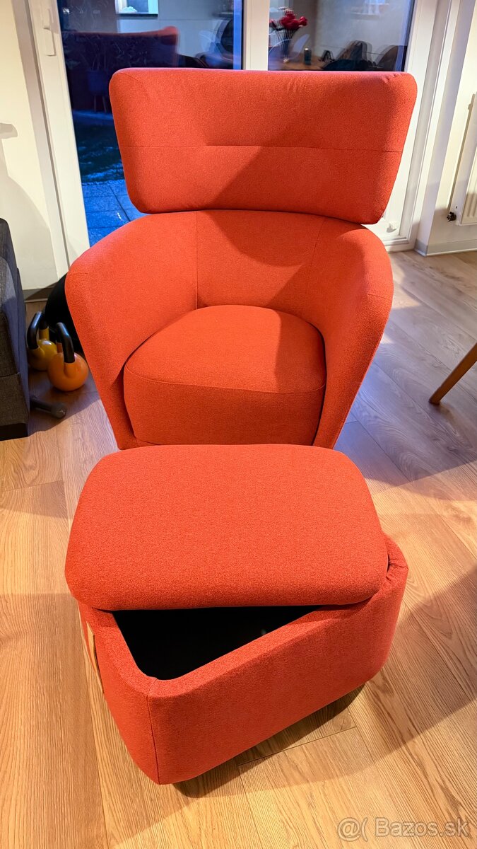 Ikea kreslo + podnozka OSKARSHAMN