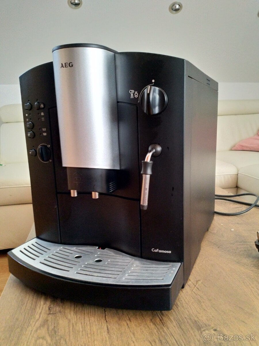 Kávovar Jura CaFamosa