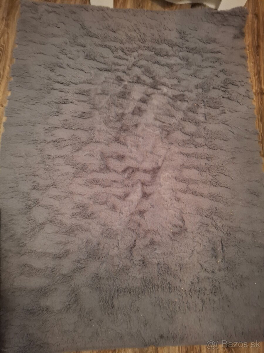 Predám krásny koberec