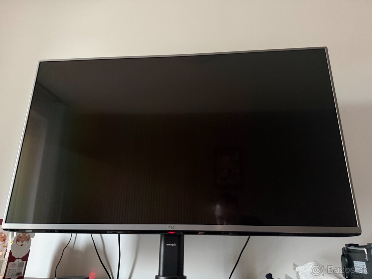 Televízor LG 49"