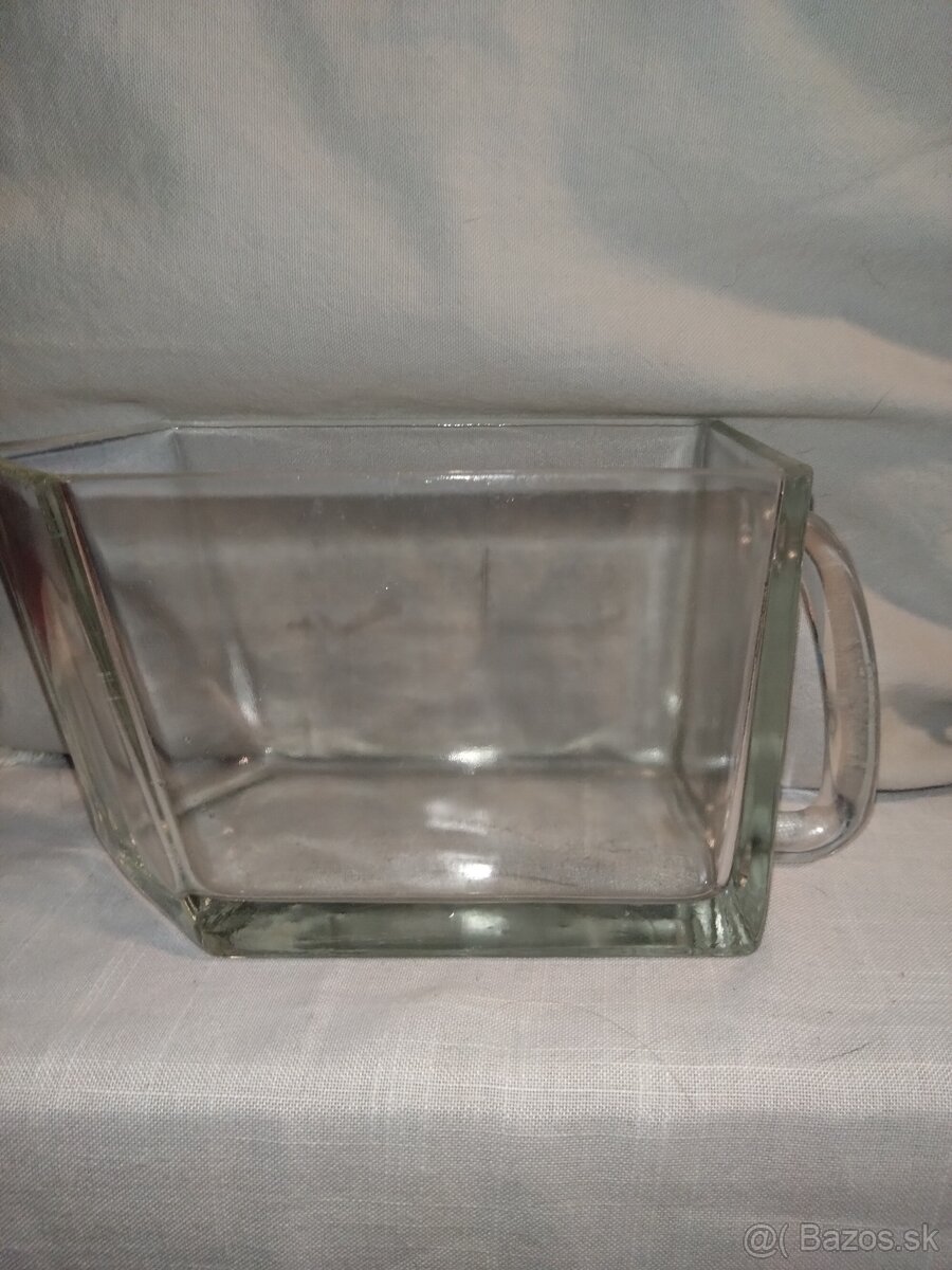 Nádoby starožitné sklo