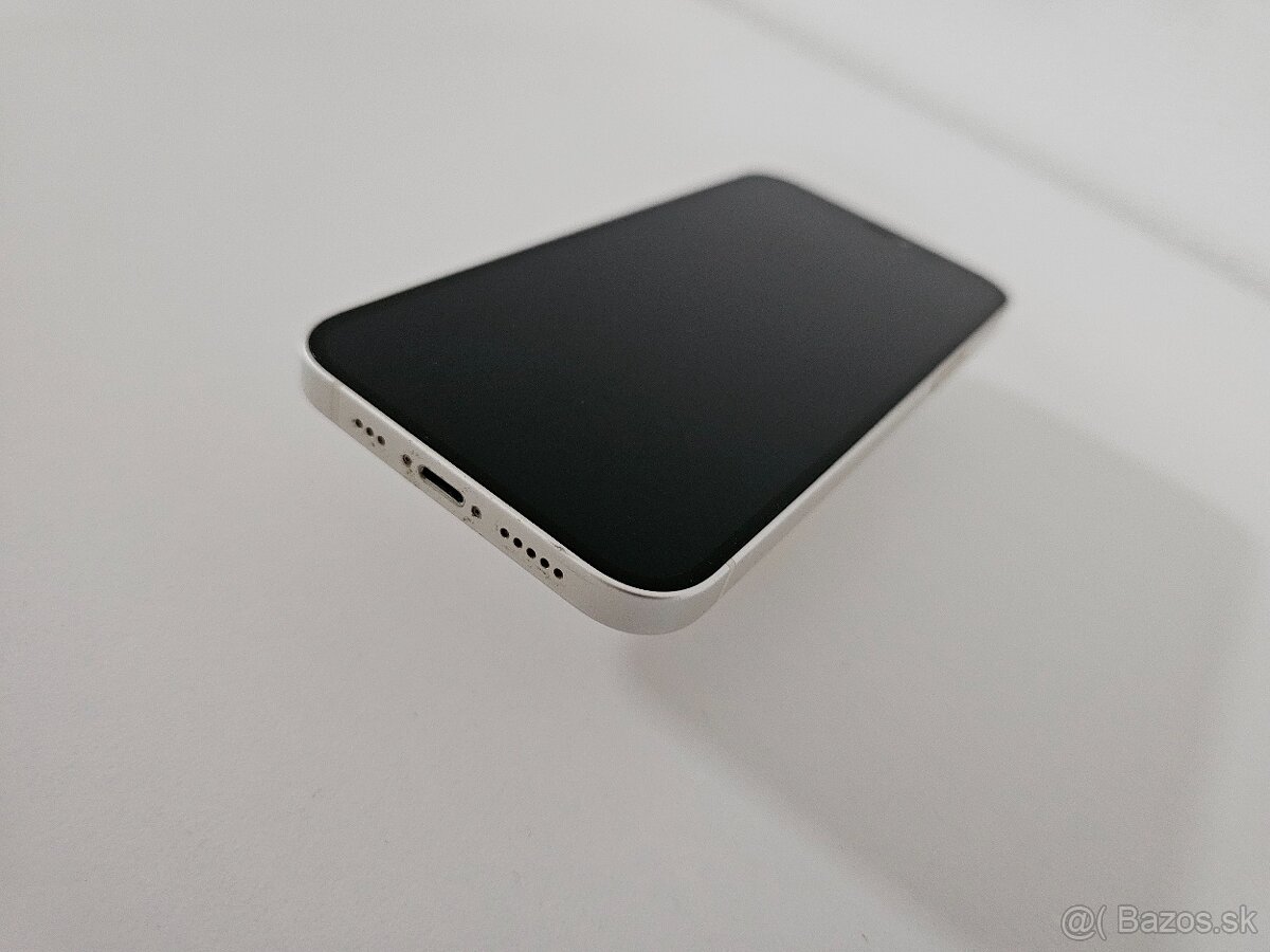 Apple iPhone 12 100% batéria