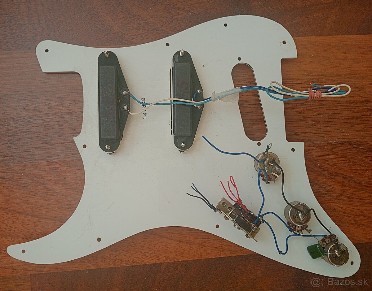 Pickguard,snímače,poťáky,3-pol.switch, Greco,Maya 70 roky