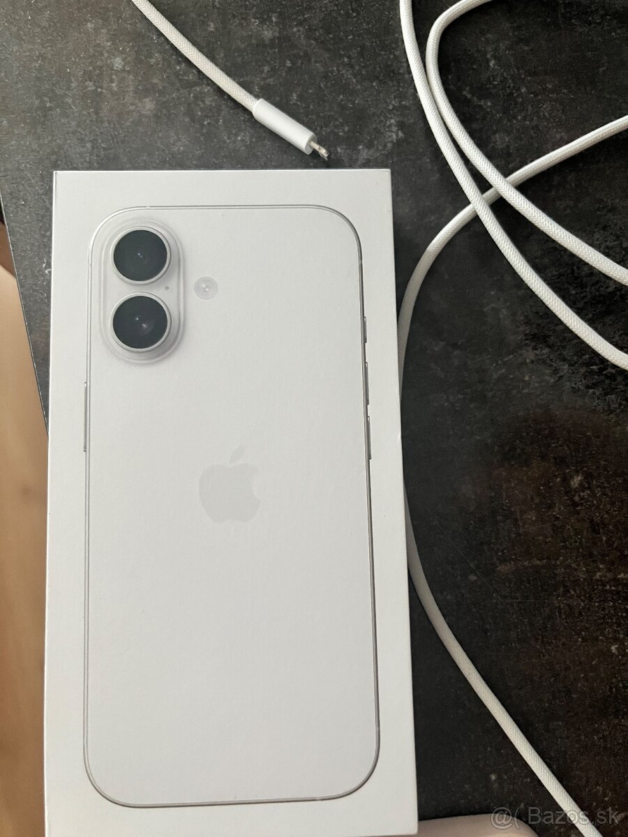 iPhone 17