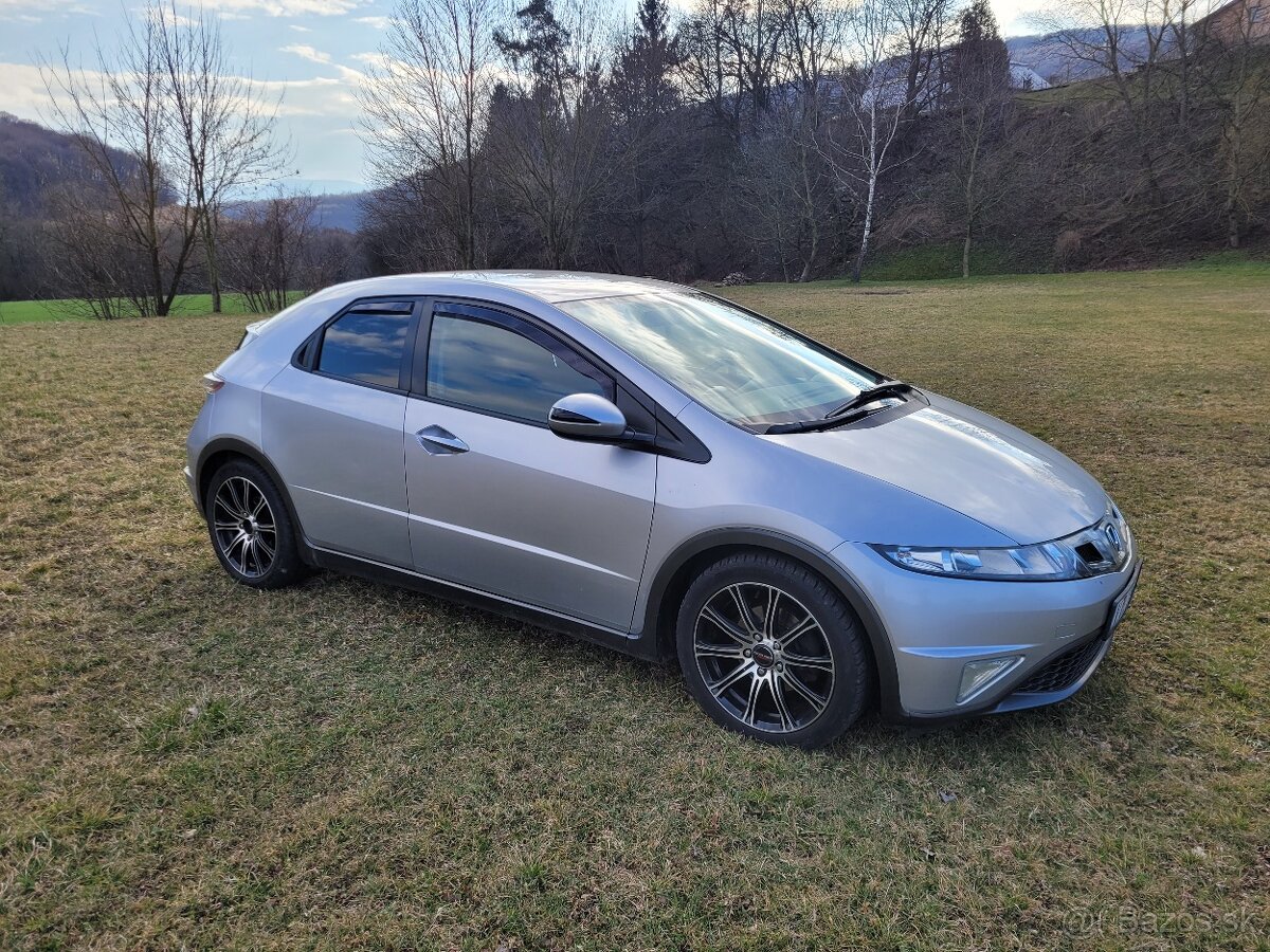 Honda Civic 1.8 i-VTEC BENZÍN + LPG