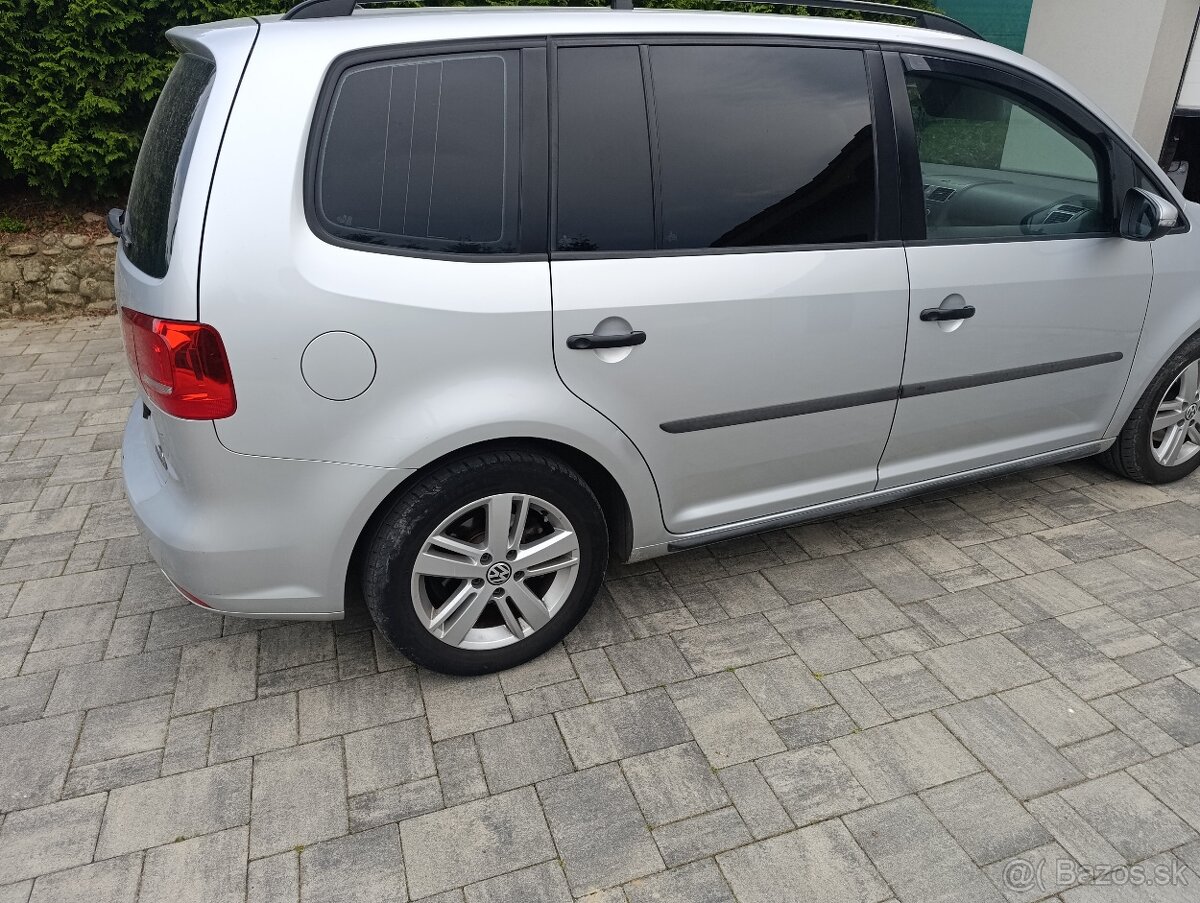 VW TOURAN 1.6TDi 77kW 2011