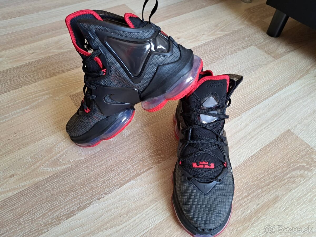 Nike Lebron XIX (19)