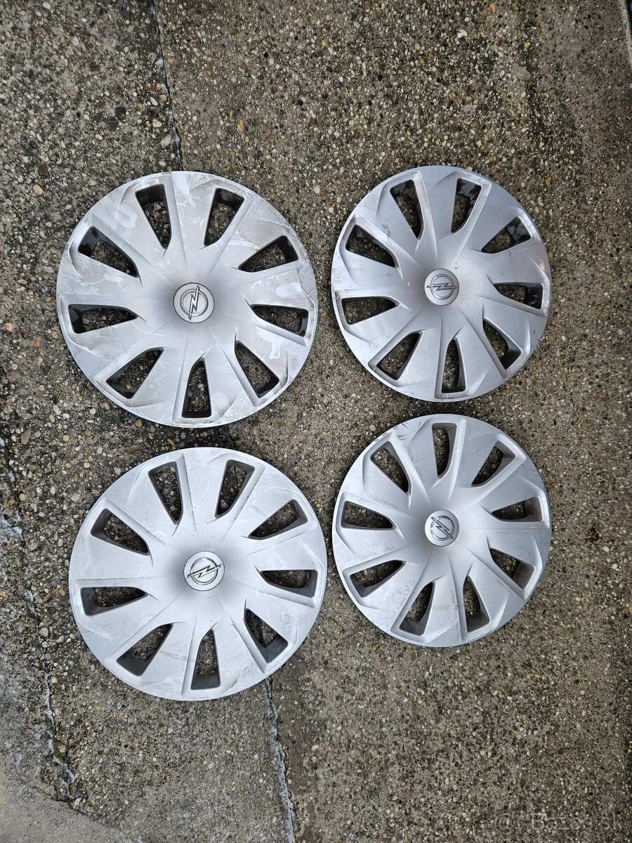 4x puklice Opel Astra K
