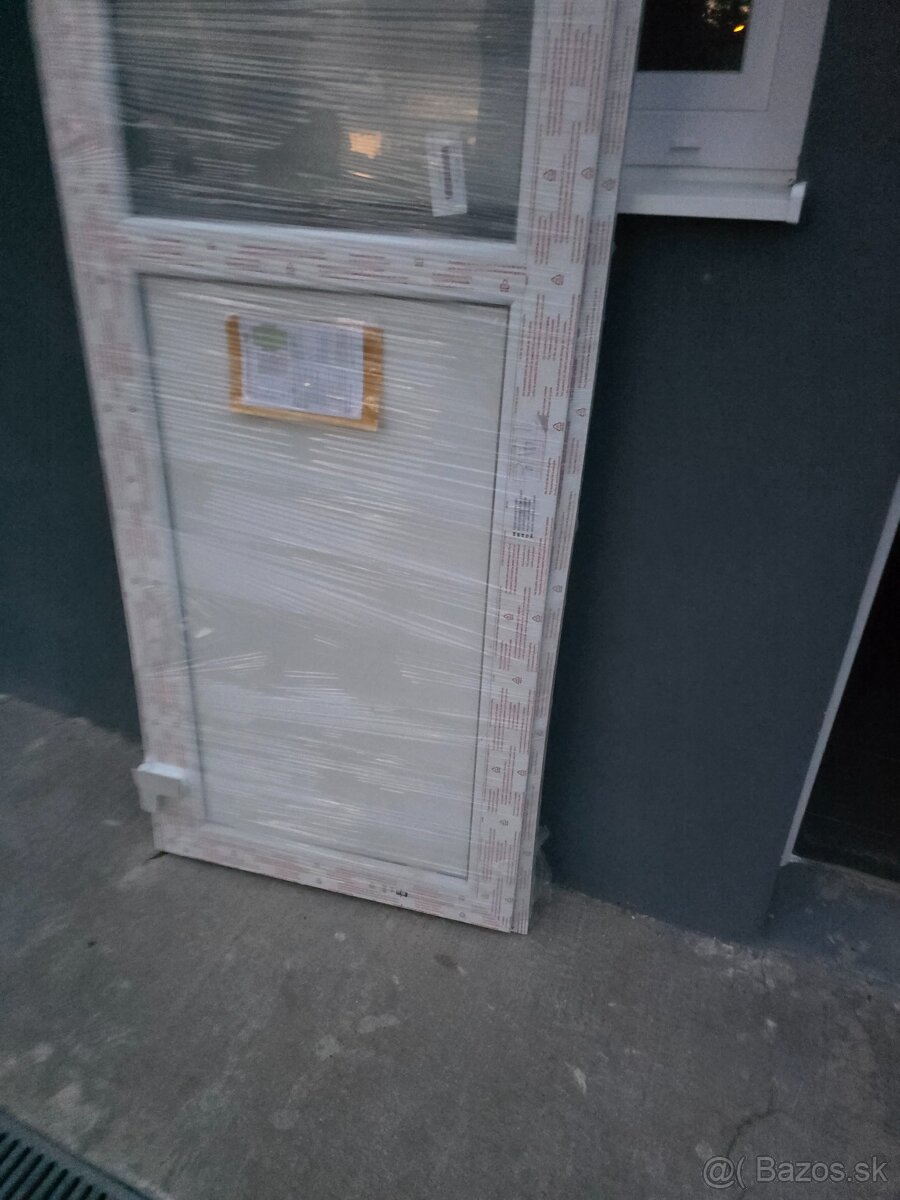 REZERVOVANÉPlastove dvere 198x88
