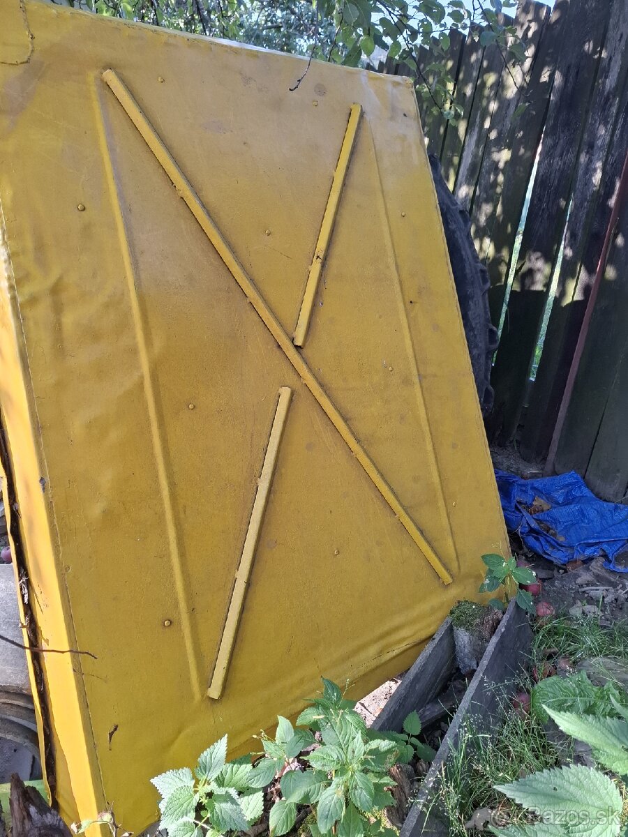 LKT 81 STRECHA