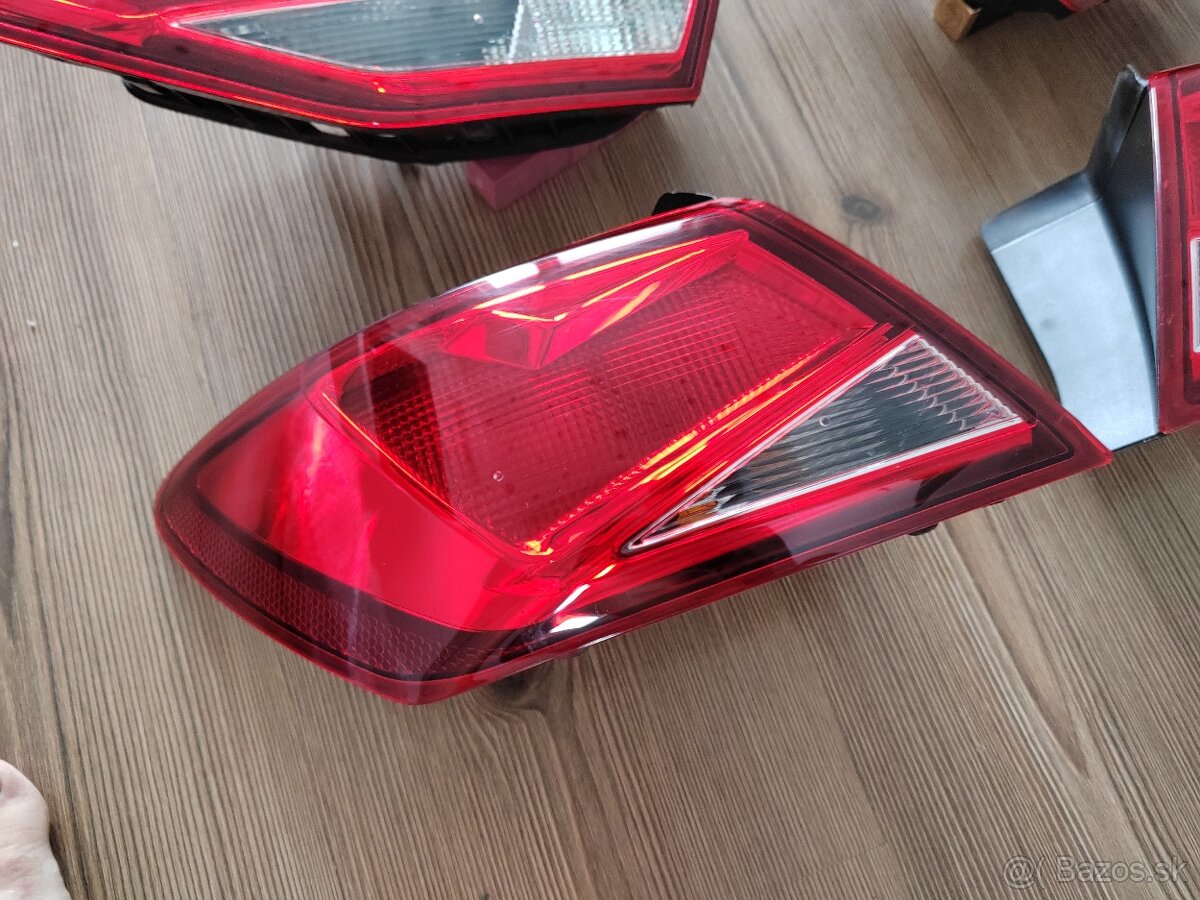 Seat Leon 5F zadné svetlá