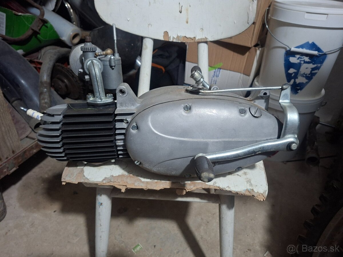 Predám motor jawa 555 pionier po go