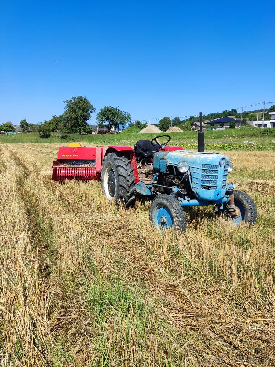 Slama v malých balíkoch