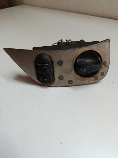 Vypínač svetiel peugeot 307 6K1941531B 20€