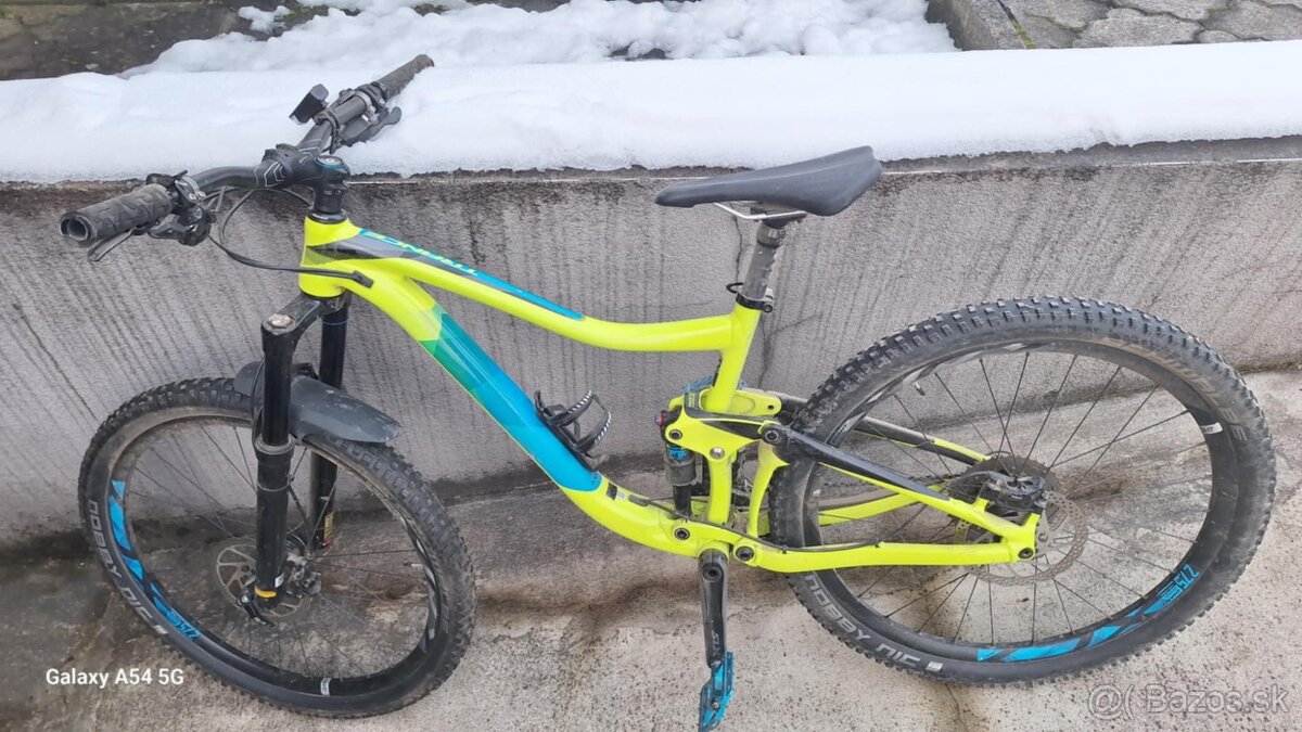 Celoodpružený horský bicykel Giant Trance