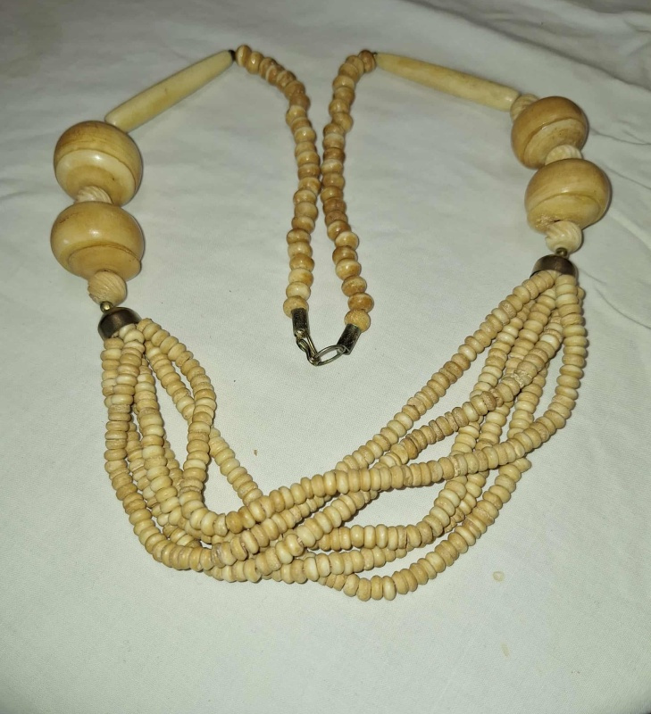 STARŠÍ NÁHRDELNÍK