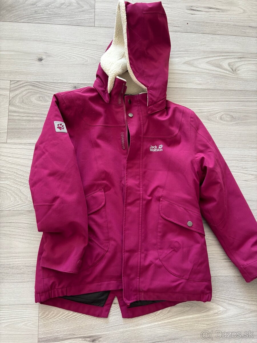 Zimná bunda veľkosť 140