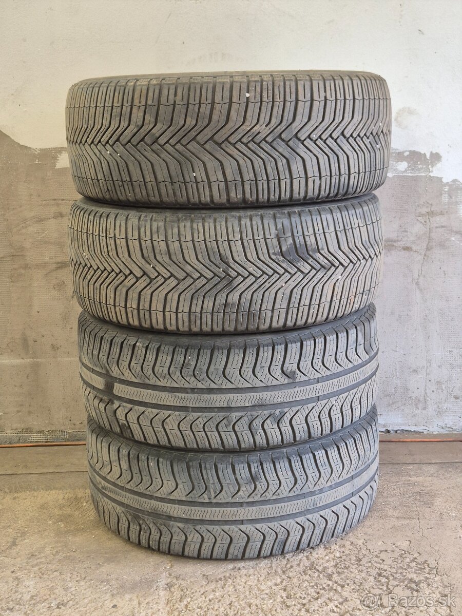 Celorocne pneumatiky 225/45 R18
